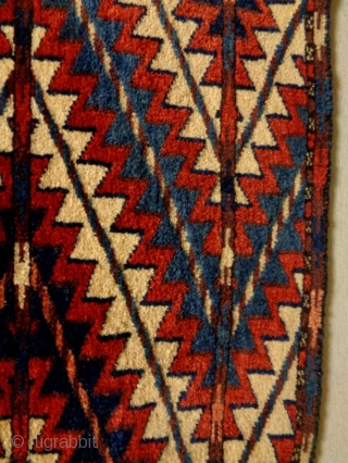 19th Century Turkmen Okpas Fragment
Size: 65x61cm
Natural colors                          