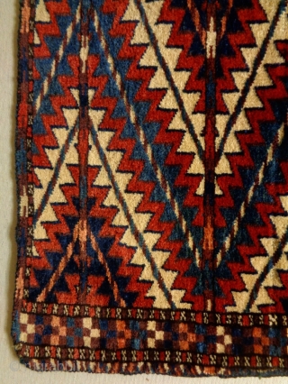 19th Century Turkmen Okpas Fragment
Size: 65x61cm
Natural colors                          