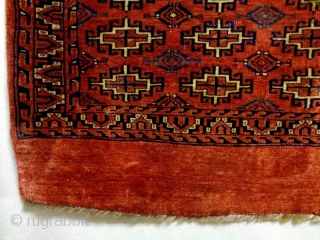 19th Century Fine Turkmen Cuval
Size: 113x74cm (3.8x2.5ft)
Natural colors                         