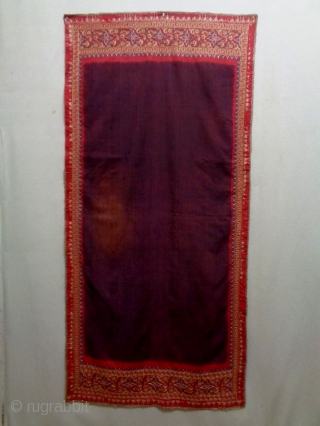 19th Century Indonesian Textile
Size: 80x178cm
The embroidery is silk                         