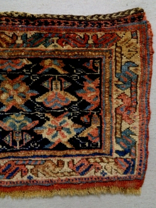 19th century Fine Afshar Bagface
Size: 47x28cm (1.6x0.9ft)
Natural colors                         