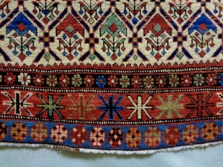 Shirwan
Size: 113x143cm (3.8x4.8ft)
Natural colors (except one of the red color is not natural), made in circa 1910/20.                