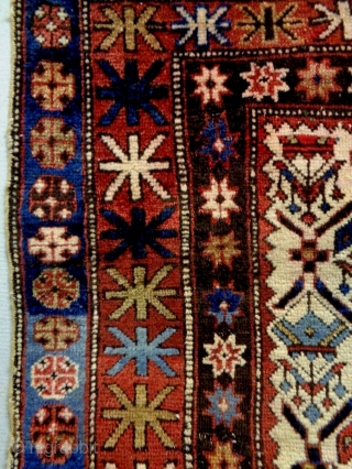 Shirwan
Size: 113x143cm (3.8x4.8ft)
Natural colors (except one of the red color is not natural), made in circa 1910/20.                