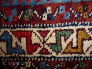 Qasqhay /Kashkuli
Size: 115x150cm (3.8x5.0ft)
Natural colors, circa 90 years old                        
