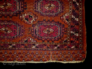 Fine Turkoman Coual
Size: 150x94cm (5.0x3.1ft)
Natural colors                           