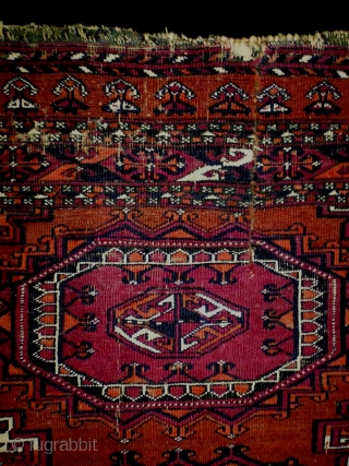 Fine Turkoman Coual
Size: 150x94cm (5.0x3.1ft)
Natural colors                           