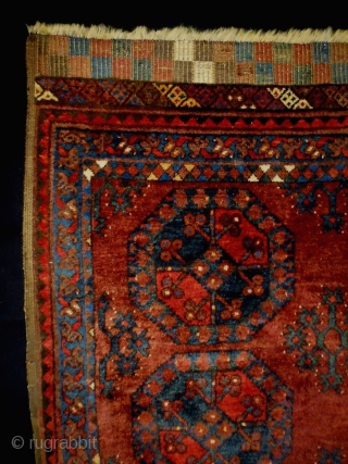 Ersari
Size: 117x117cm (3.9x3.9ft)
Natural colors, full pile, made in circa 1910-1920                       