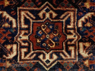 Kamseh Bagface
Size: 65x53cm (2.2x1.8ft)
natural colors, there is silk, made in circa 1910/20                     