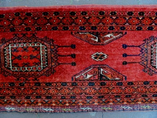 Fine Turkmen Penjerelik
Size: 165x32cm
Natural colors, made in circa 1910/20, there are small moth bites                   