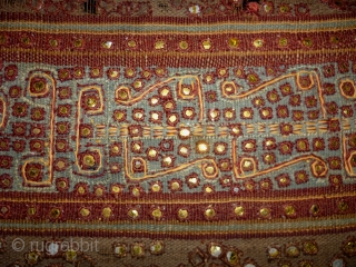 antique Indonesian Textile
Size: 137x136cm (4.6x4.5ft)
Natural colors                           