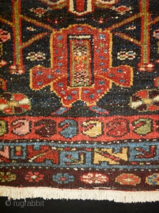 Interesting Mazlagan
Size: 99x152cm (3.3x5.1ft)
Natural colors, circa 90-100 years old                        