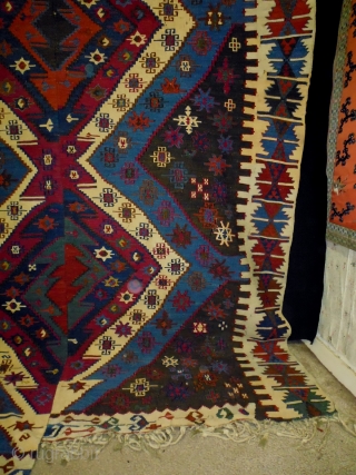 Malatya Kelim
Size: 182x330cm (6.1x11.0ft)
Natural colors, circa 100 years old                        