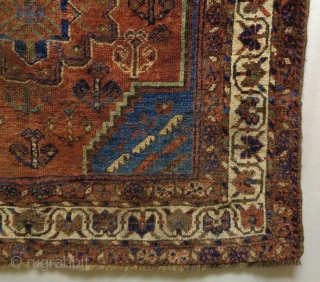 Shiraz
Size: 136x122cm (4.5x4.1ft)
Natural colors, made in circa 1910                         