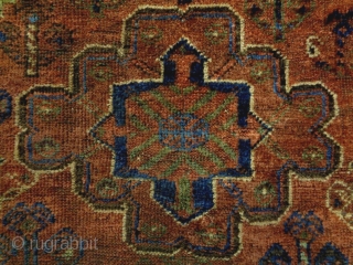 Shiraz
Size: 136x122cm (4.5x4.1ft)
Natural colors, made in circa 1910                         