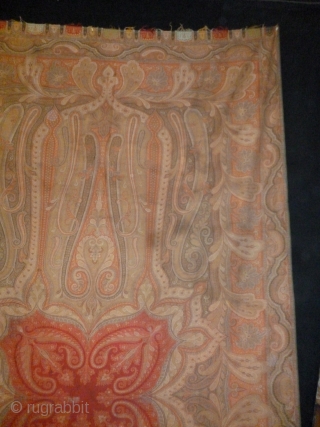 19th Century Kashmir Scarf
Size: 165x325cm (5.5x10.8ft)
Natural colors, there are some overcasts                      