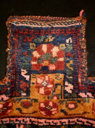 Afshar Salt bag
Size: 47x53cm (1.6x1.8ft)
wool on wool, circa 80 years old                      