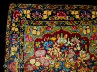 Lawar Kirman
Size: 50x50cm (1.7x1.7ft)
Natural colors, circa 80-90 years old                        