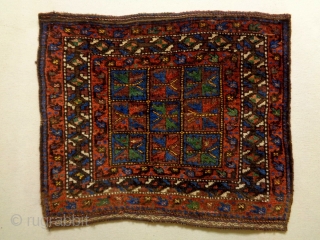 Baluch Bagface
Size: 66x56cm (2.2x1.9ft)
Natural colors, made in circa 1910/20                        