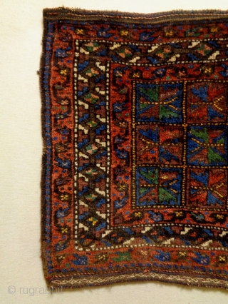 Baluch Bagface
Size: 66x56cm (2.2x1.9ft)
Natural colors, made in circa 1910/20                        