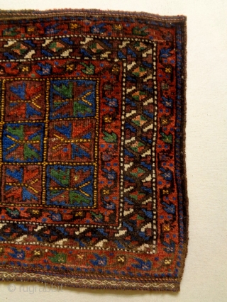 Baluch Bagface
Size: 66x56cm (2.2x1.9ft)
Natural colors, made in circa 1910/20                        