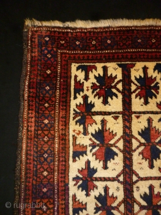 Belouch Balisth
Size: 54x85cm (1.8x2.8ft)
Natural colors, circa 80-90 yeras old                        