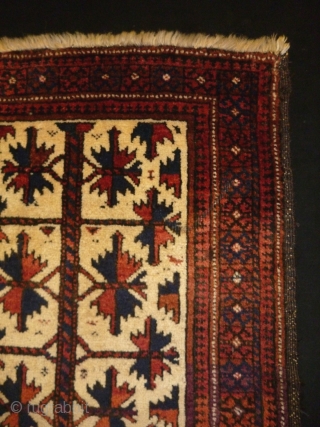 Belouch Balisth
Size: 54x85cm (1.8x2.8ft)
Natural colors, circa 80-90 yeras old                        