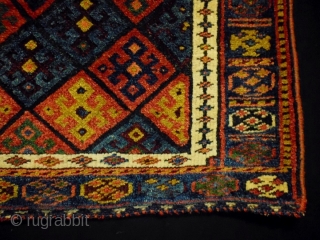 Jaf
Size: 78x58cm(2.6x1.9ft)
Natural colors, full pile, supple, made in circa 1910                       