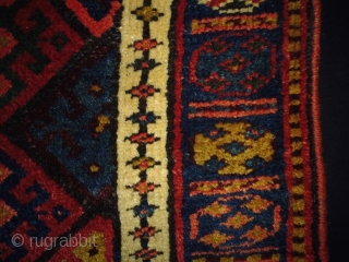 Jaf
Size: 78x58cm(2.6x1.9ft)
Natural colors, full pile, supple, made in circa 1910                       