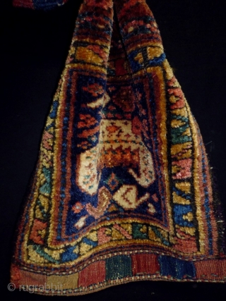 Kurd Bagface
Size: 30x47cm (1.0x1.6ft)
Natural colors (excepet the orange color is not natural), made in circa 1910/20                 