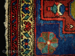 Heriz/Kurd Bagface
Size: 54x53cm (1.8x1.8ft)
Natural colors, circa 80-90 years old                        