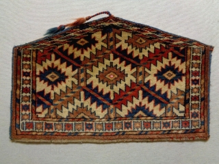 Asmalik
Size: 46x29cm (1.5x1.0ft)
Natural colors, there is silk, made in circa 1910                      