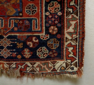 19th century Kamseh/Qasqhay Bagface
Size: 66x60cm (2.2x2.0ft)
Natural colors                          