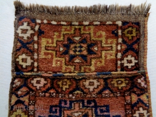 Kyrgyz Yastik
Size: 64x116cm (2.1x3.9ft)
Made in circa 1910/20                          