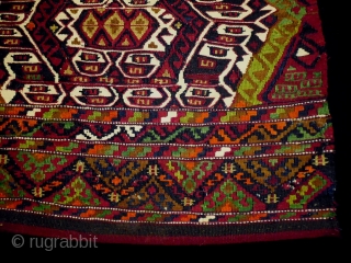 Malatya
Size: 65x65cm (2.2x2.2ft)
Natural colors, there is gold thread, made in circa 1910/20                     