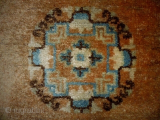 Chinese Rug
Size: 60x124cm (2.0x4.1ft)
Natural colors, made in circa 1920, there are old repairs.                    