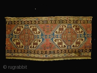 Shasafan Soumakh mafrash
Size: 100x49cm (3.3x1.6ft)
Natural colors, made in circa 1910/20                       