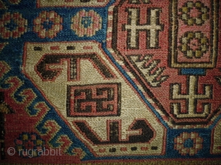 Shasafan Soumakh mafrash
Size: 100x49cm (3.3x1.6ft)
Natural colors, made in circa 1910/20                       