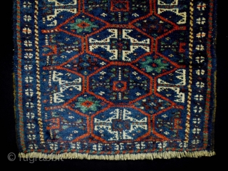 Kurdish Yastik
Size: 45x74cm (1.5x2.5ft)
Natural colors                            