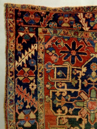 19th Century.karaca. Serapi Heriz
Size: 116x133cm (3.9x4.4ft)
Natural colors                          