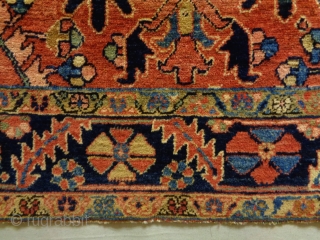 19th Century.karaca. Serapi Heriz
Size: 116x133cm (3.9x4.4ft)
Natural colors                          