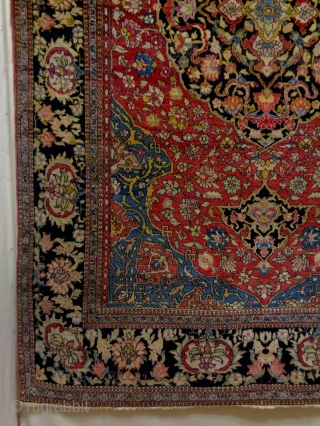 19th Century Very Fine Isfahan
Size: 140x210cm (4.7x7.0ft)
Natural colors                         