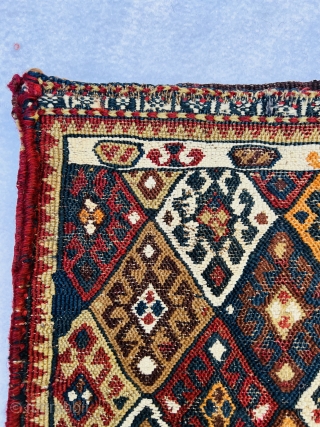 	very fine Qashqai soumac chanteh sumac circa 1880 ,all good naural colors and vey good condation size 31x(73cm with the fringes) the white color all in coton.      