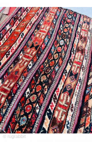 Fine Varamin bagface circa 1900 with two  techniques Kilim and knotted part،Shiny and soft wool .very good condition size 56x50cm            