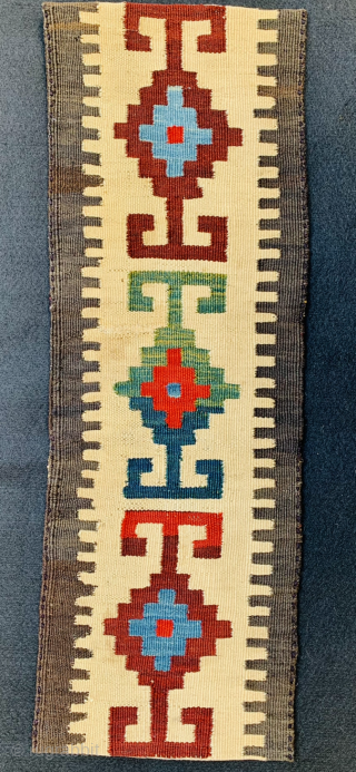 beautiful small shahsevan kilim khorjin all good natural colors and very good in very good condition size80x24cm                