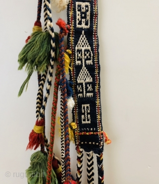 excellent quality and  Beautiful of the 1880 circa Qashqai horse neck-band  To decorate for special  Ceremony  in very good condition,size85x5cm         