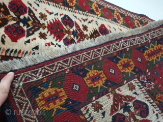 Early 20th century Turkmen Ersari Beshir namazlyk (prayer rug). Size is 102x148 cm (ca. 40x58 inches). Near perfect, full-pile condition with very slight wear in the center area.     