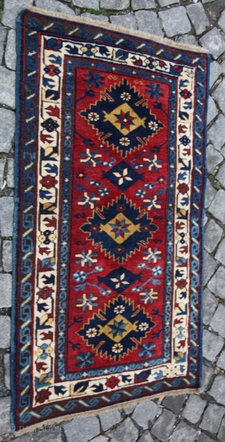 Early 20th C. Antique Zehur Child rug.
Feel free to ask for any question.                    