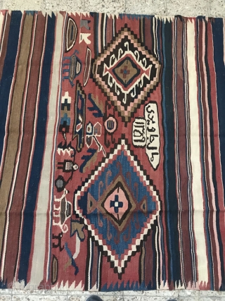 270x185 cm
Azarbaijan kilim in good condition,(dated 1359)                          