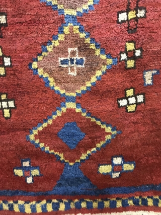 Antique lori gabbeh based on wool foundation,Size:176x136 cm                         