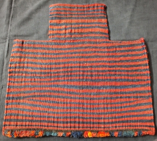 Lori olad tribes of bakhtiari saltbag in perfect condition.Size:55x55 cm                       